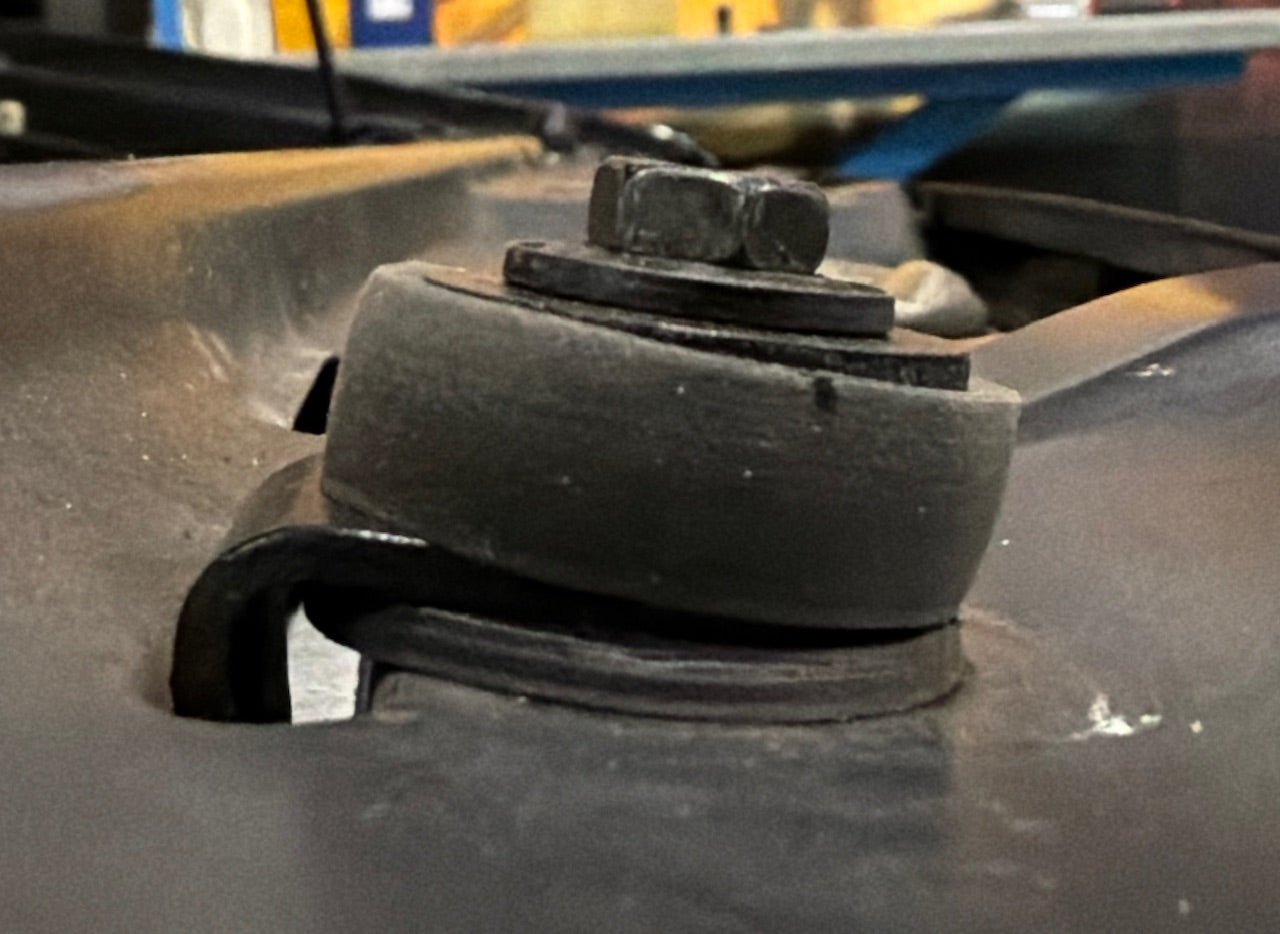 silent bloc supérieur de radiateur pour GOLF II